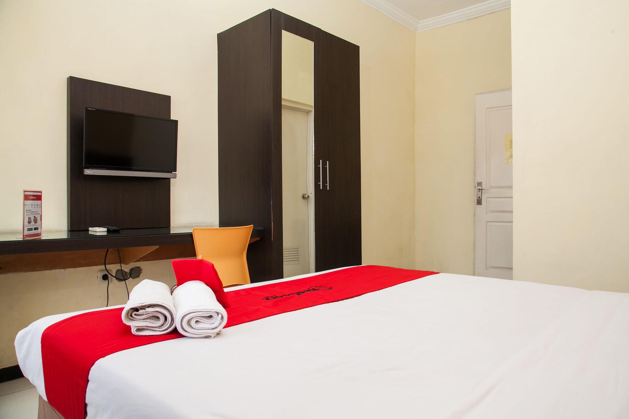 Reddoorz Near Gubeng Station Hotell Surabaya Eksteriør bilde